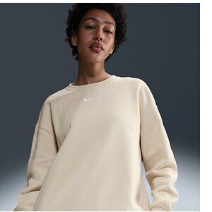 Nike Phoenix Fleece Oversized Crewneck Sweatshirt Light Orewood Center Swoosh S